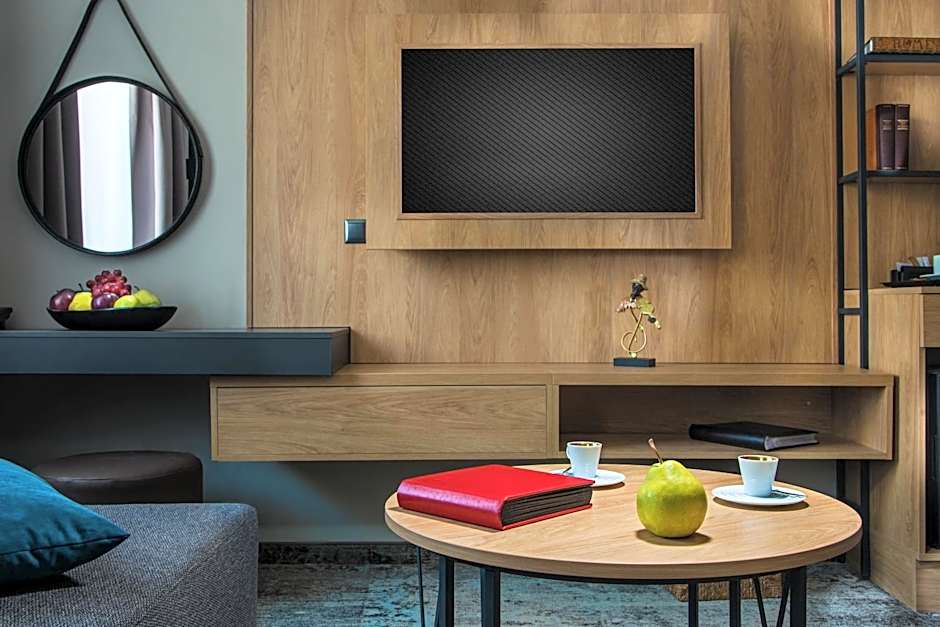 THE STAY Boutique Hotel Central Square - Free Compliments - Free Wi-Fi - TOP LOCATION - Nearby Paid Parking