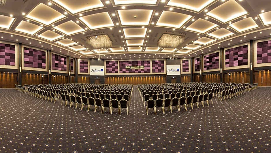 Radisson Blu Hotel & Convention Center, Alexandria