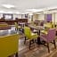 La Quinta Inn & Suites by Wyndham Ventura
