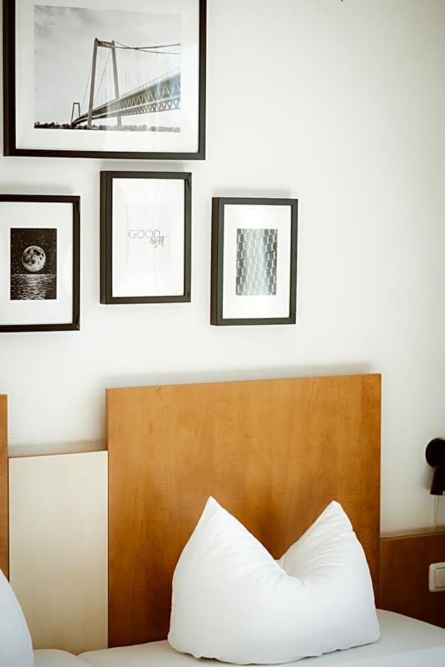 Hotel Rheinpromenade8