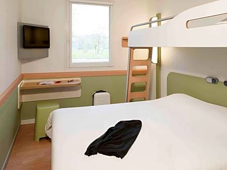 Double Room with Bunk Bed