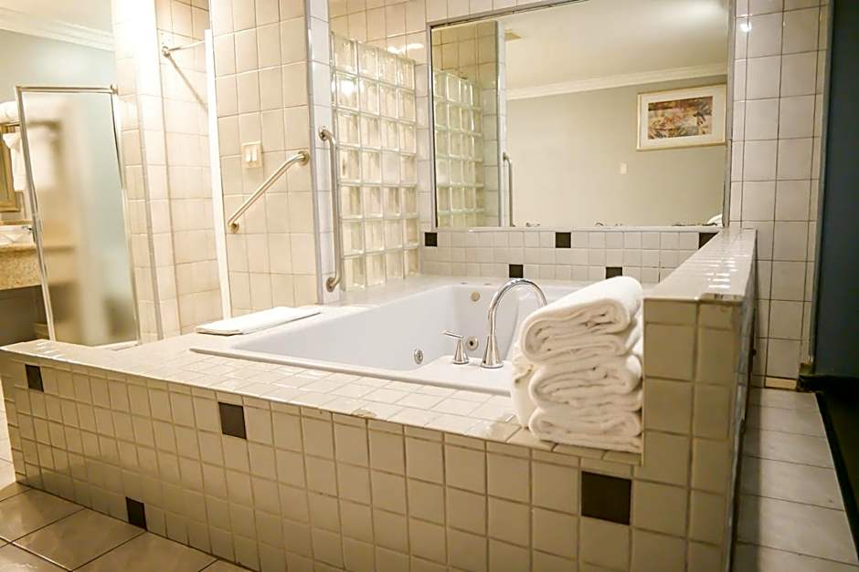 Days Inn by Wyndham West Covina