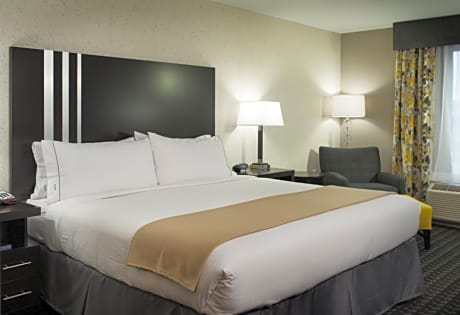 King Room - Hearing Accessible/Non-Smoking