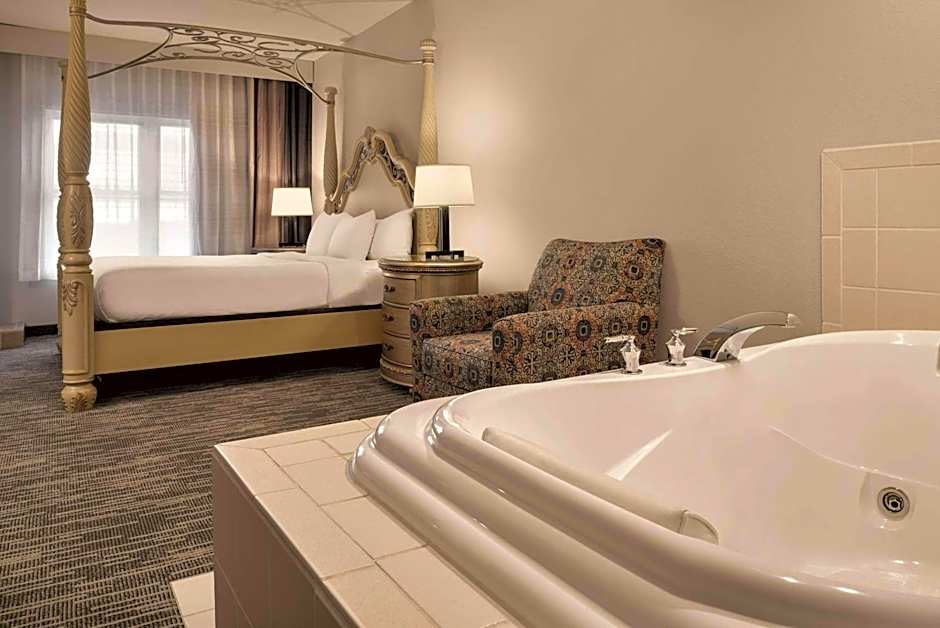 Country Inn & Suites by Radisson, Galena, IL