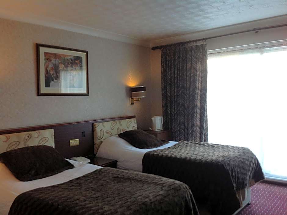 Balmoral Lodge Hotel