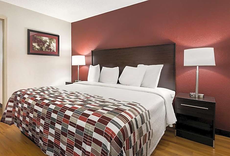 Red Roof Inn & Suites Knoxville East