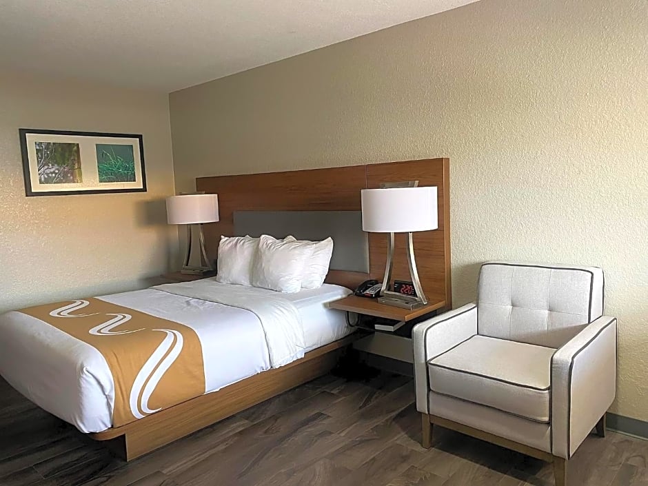 Quality Inn & Suites Near White Sands National Park