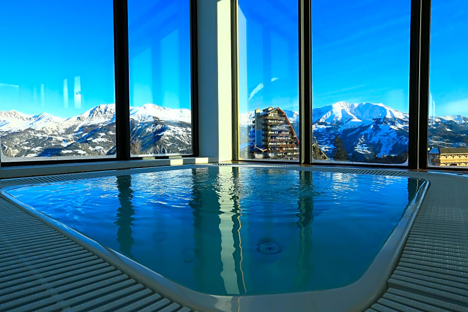 SOWELL COLLECTION Marmotel