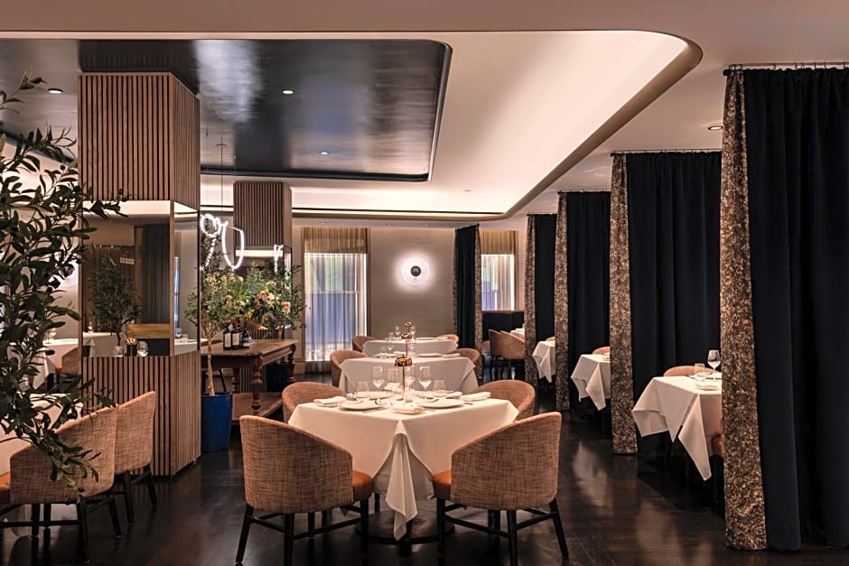 The Knickerbocker Hotel