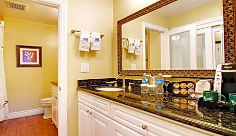 Standard Queen Room with Two Queen Beds