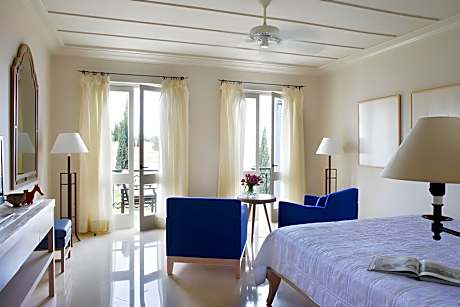 Three Bedroom Villa with Plunge Pool