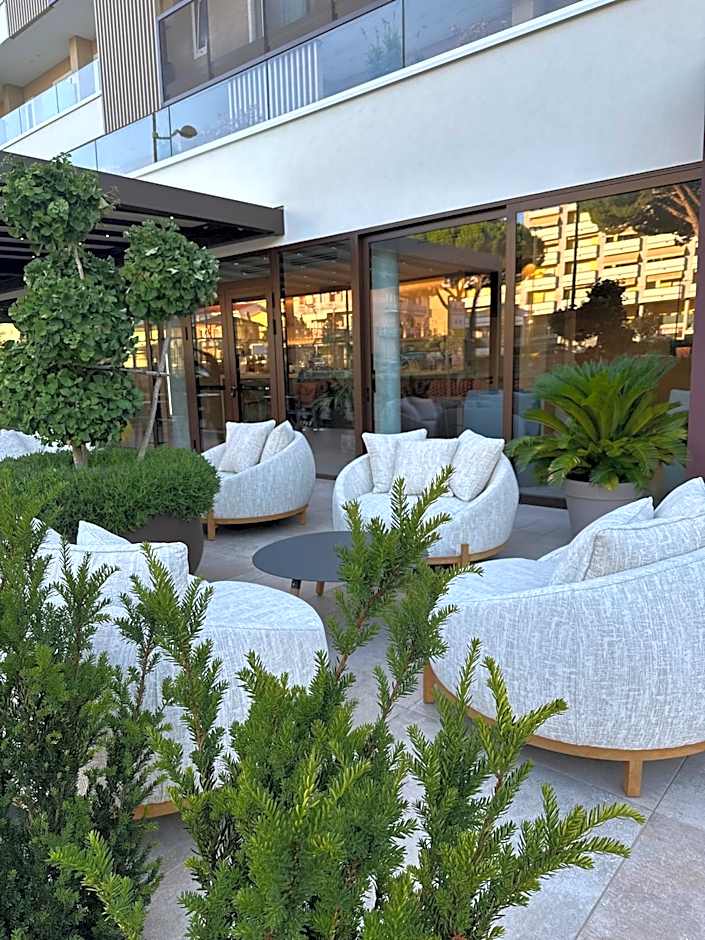 Petit Hotel