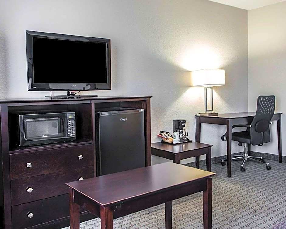 Quality Inn & Suites Ankeny-Des Moines