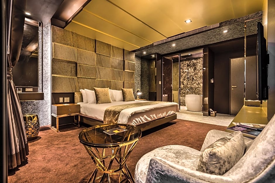 Photo 1 of 10 of Silk Suite