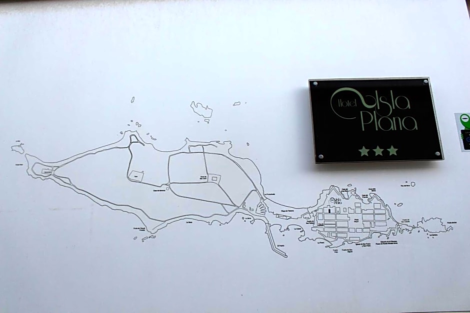 HOTEL ISLA PLANA