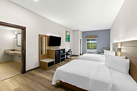 2 Queen Beds No Smoking Accessible Room