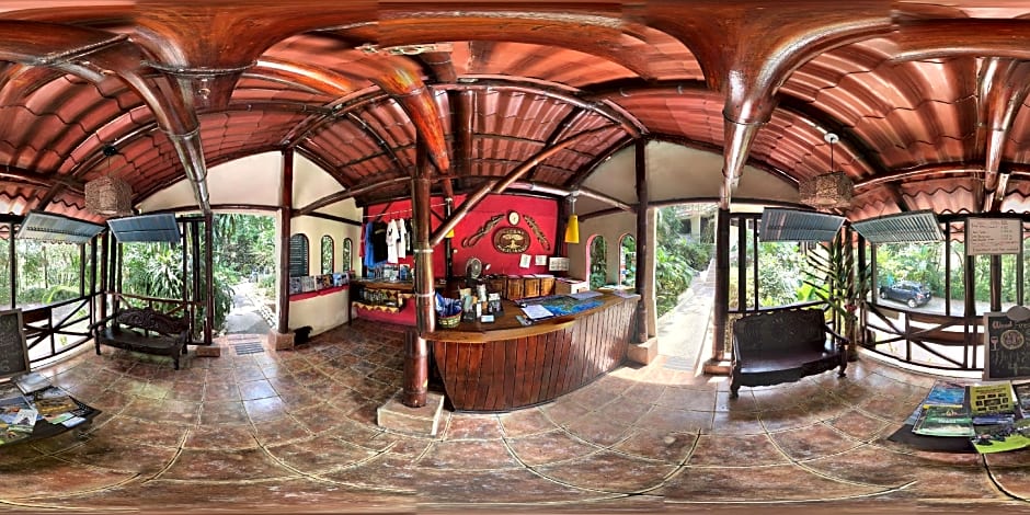Hotel La Colina
