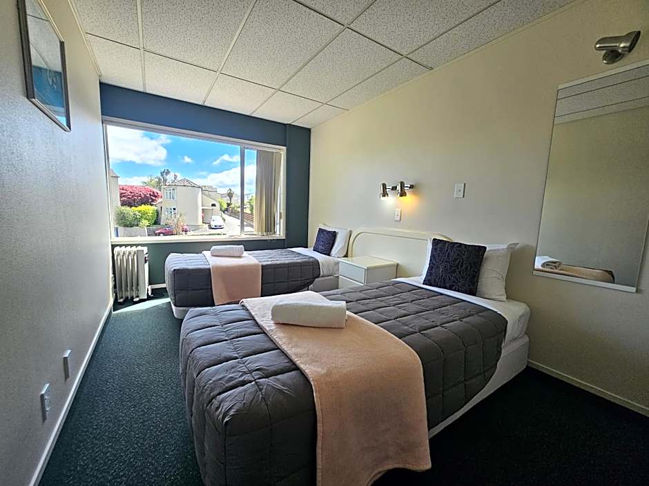 Tui Oaks Motel