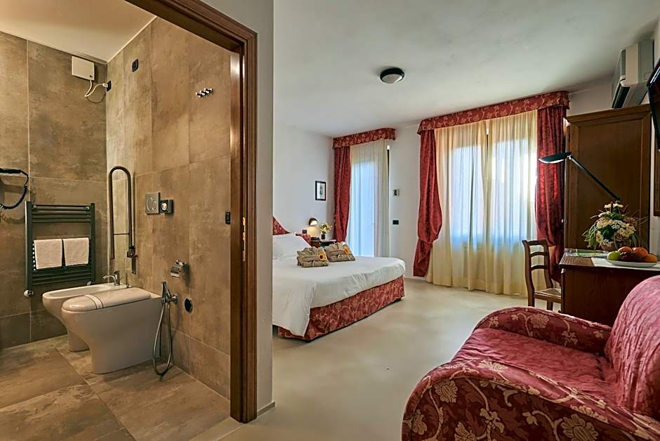 Casanova - Wellness Center La Grotta Etrusca