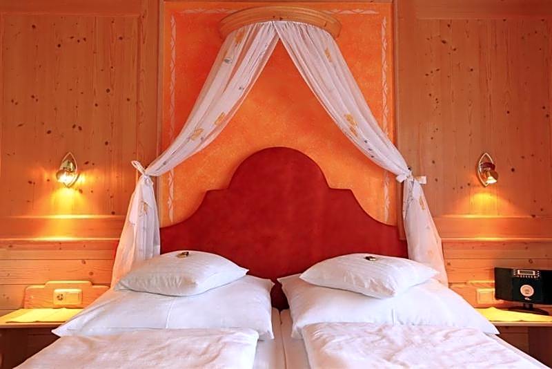 Photo 1 of 4 of Double Room