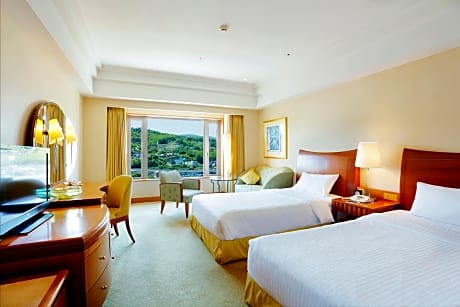 Room Selected at Check In - Non-Smoking