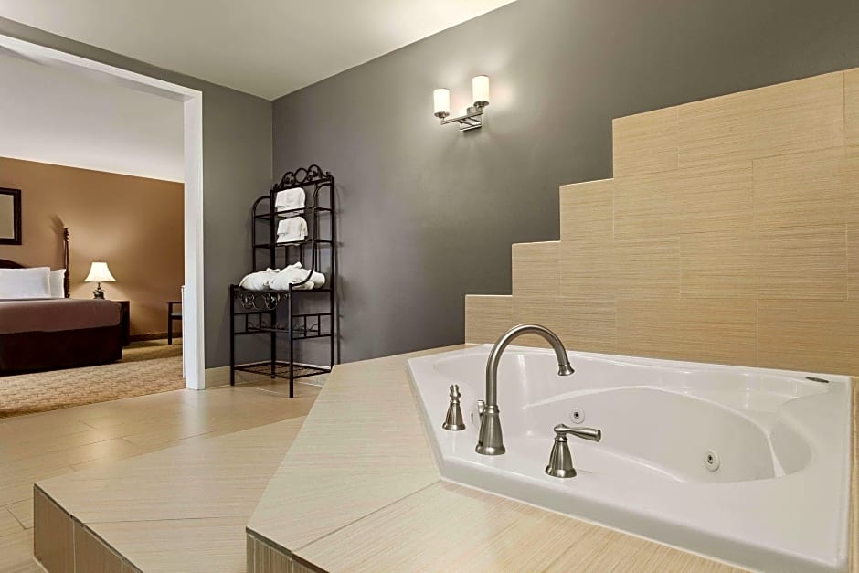 Photo 1 of 1 of 1 King Bed Suite