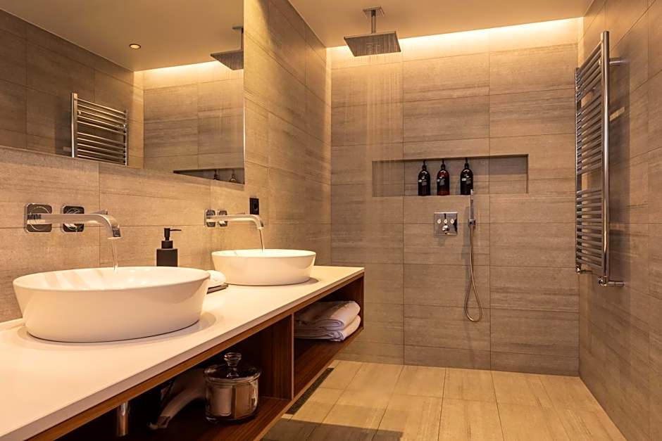 ION Adventure Hotel
