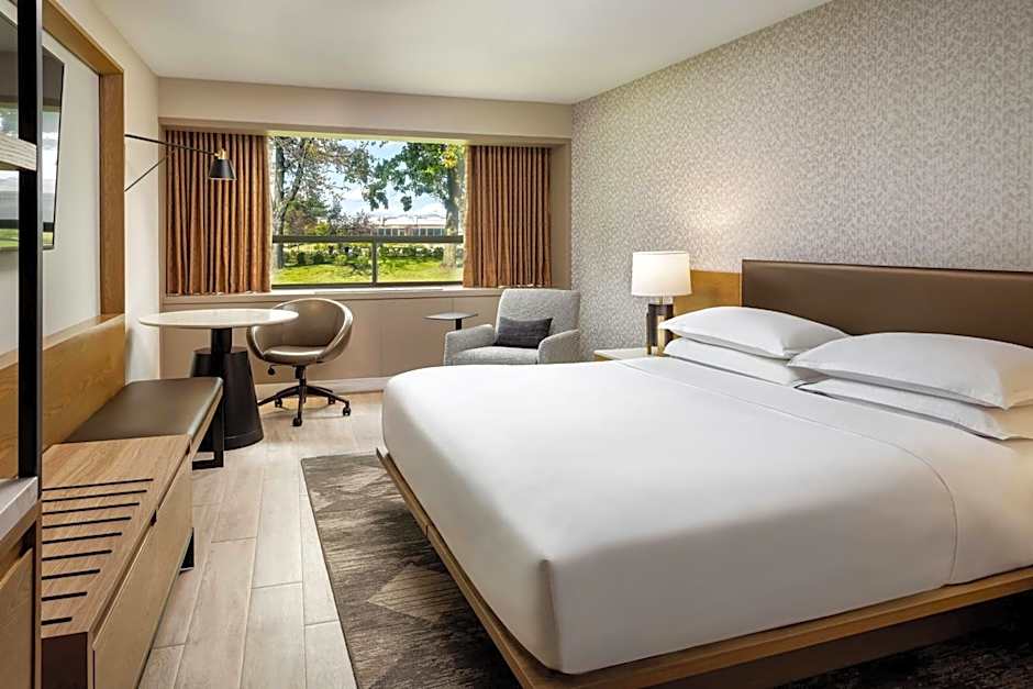 Sheraton Montreal Airport Hotel