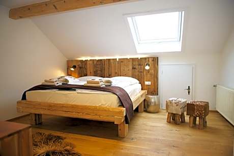 Apartment with Balcony (4 Adults)