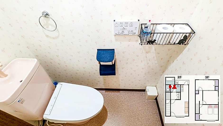3 Bedrooms & LivingRoom! Direct KIX & Namba & Umeda access! DoumoTengachaya DT02