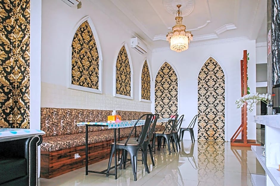 OYO 90221 Makarim Guest House Syariah