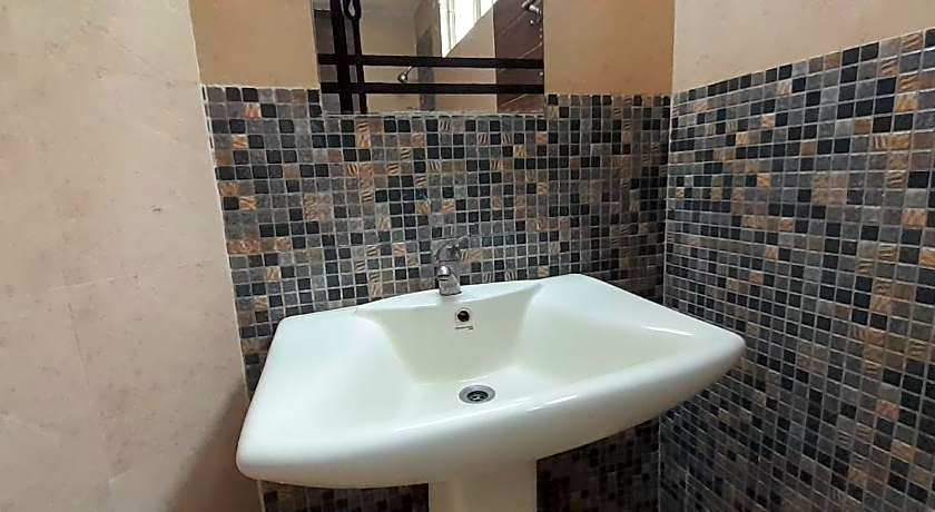 Mandakini Palace Hotel