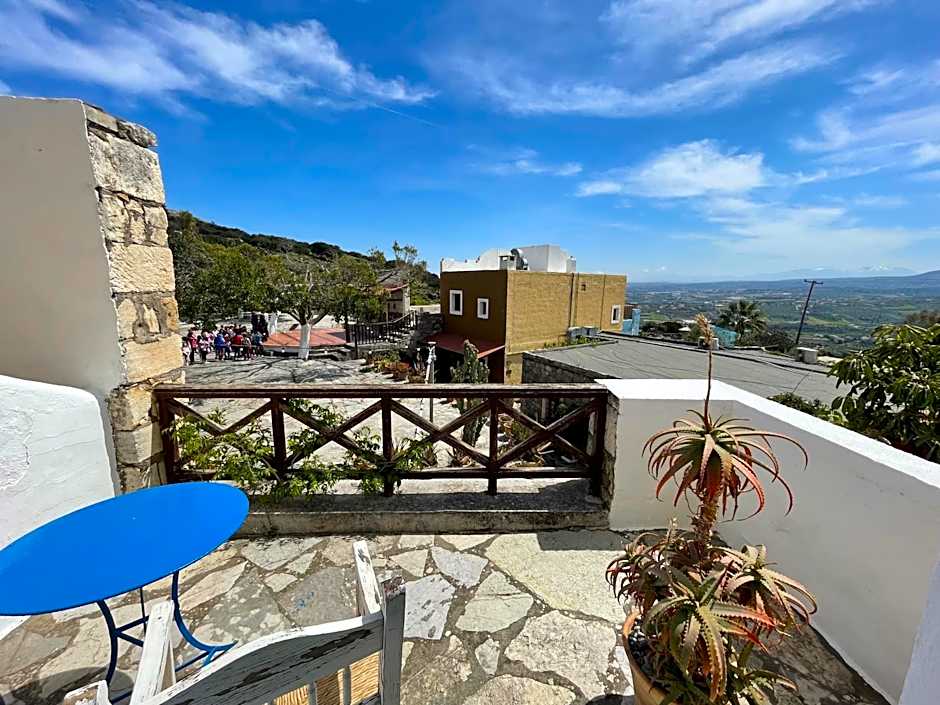 Arolithos Traditional Village Hotel