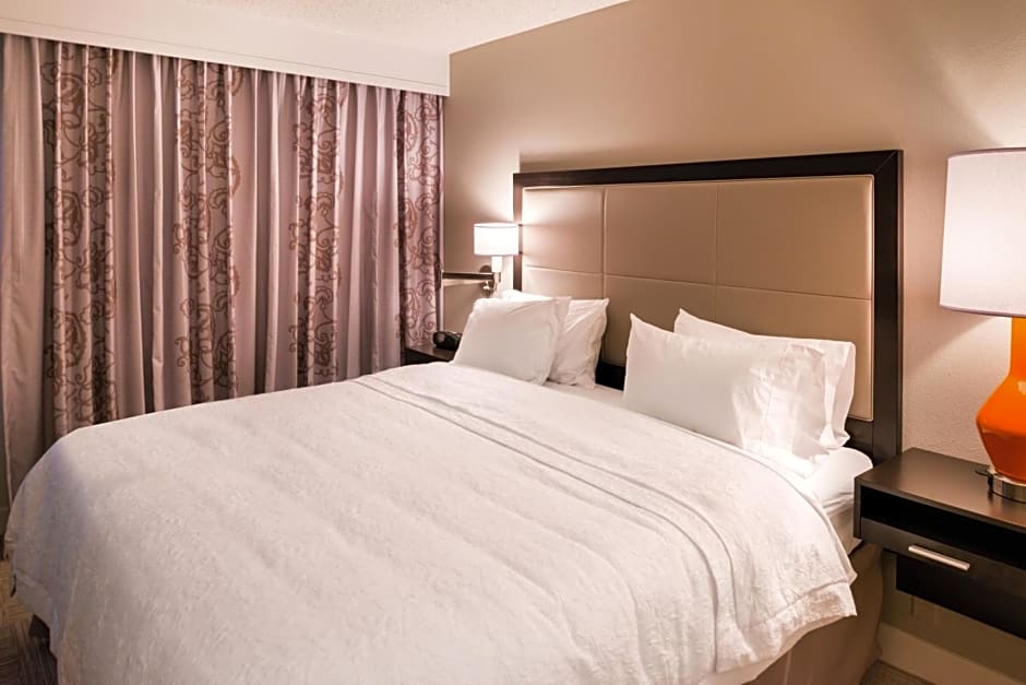 Hampton Inn & Suites Orlando-East UCF