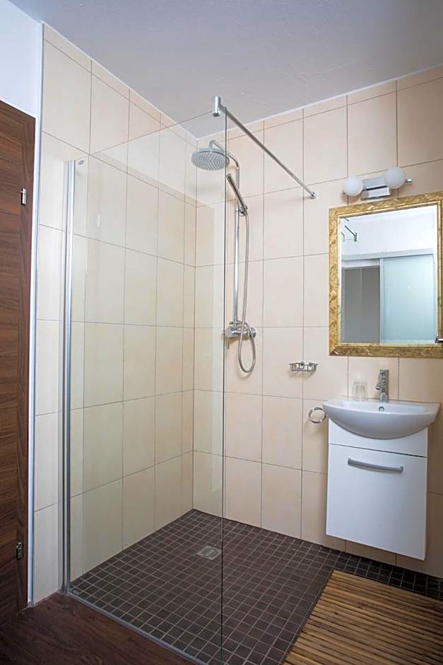 Hotel Faaker See Inn by S4Y