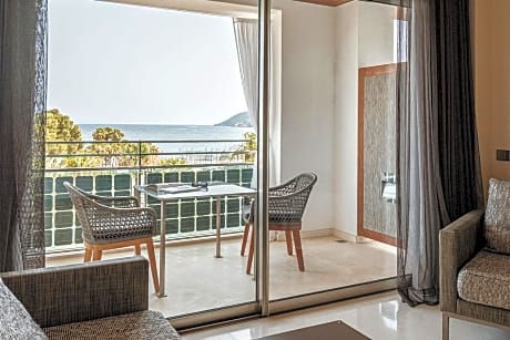 Junior Suite with Terrace, Sea View & & SPA access 