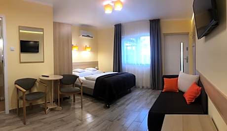 Triple Room with Private Bathroom