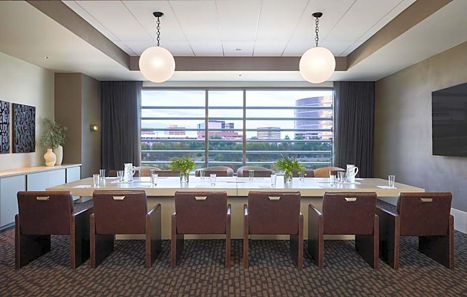 Kimpton Claret Hotel By IHG