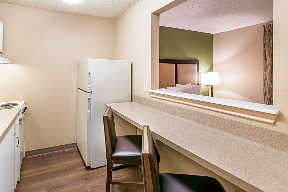 Extended Stay America Suites - Arlington - Six Flags