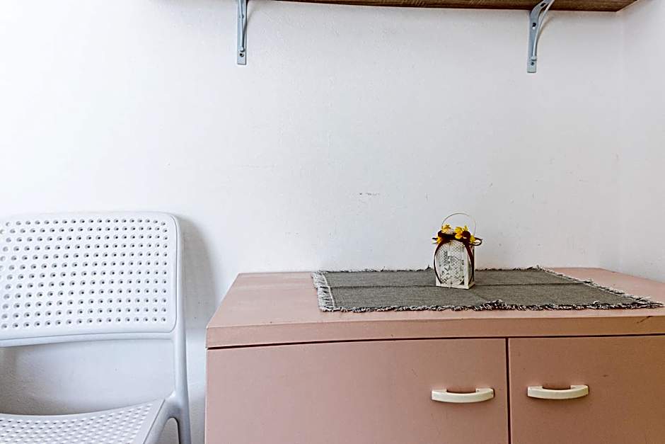 Loano Apartment Pool & Garden