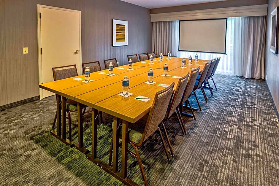 Courtyard by Marriott Springfield