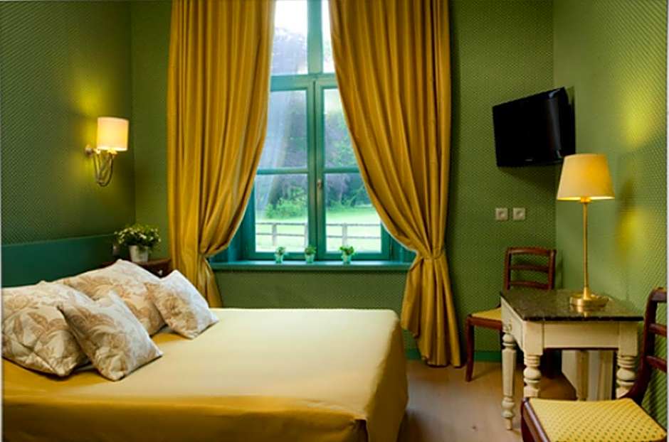 Photo 1 of 4 of Double Room