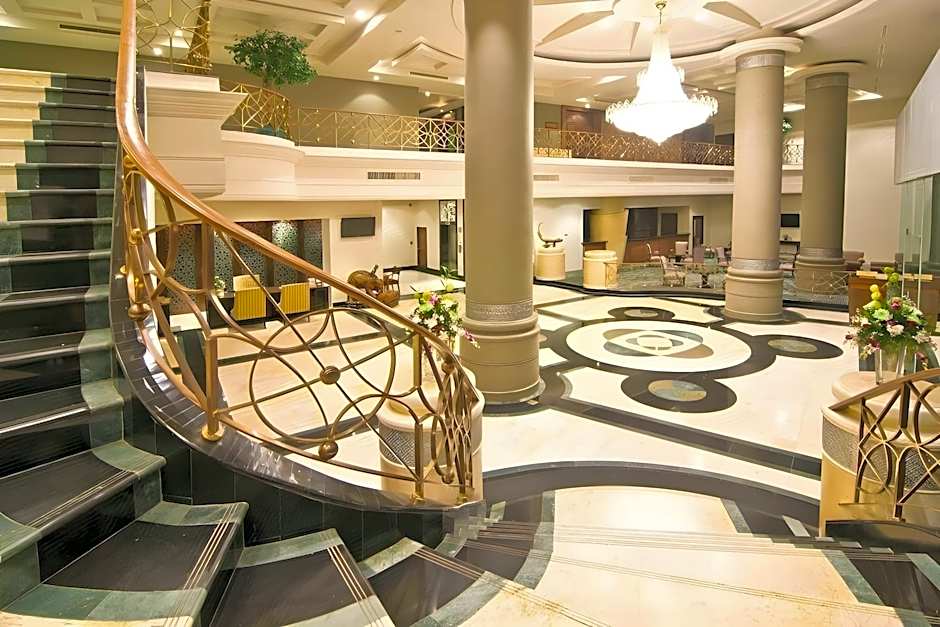 Grand Riverside Hotel