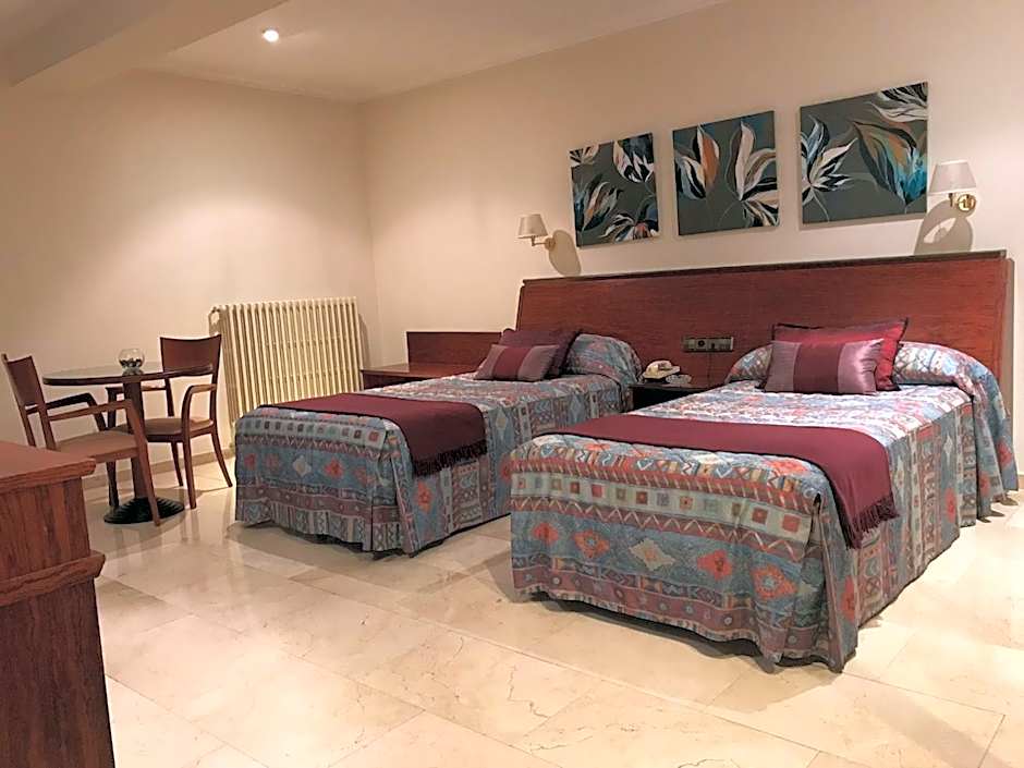 Hotel Suís