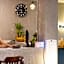 Hoppers Place Donmuang Hostel