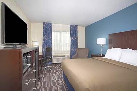 Queen Room - Mobility Access/Non-Smoking