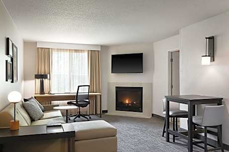 One-Bedroom King Suite with Sofa Bed and Fireplace