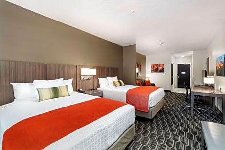 Queen Suite with Two Queen Beds with Sofa Bed
