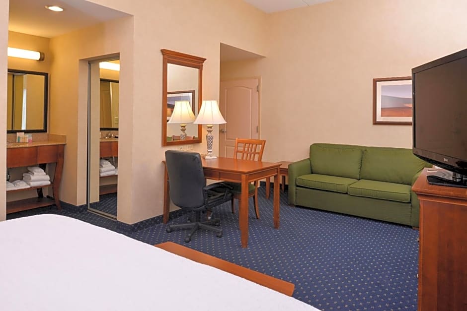 Hampton Inn and Suites Fredericksburg South