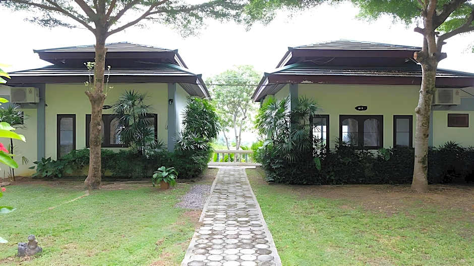 Khaolak Hillside Villa